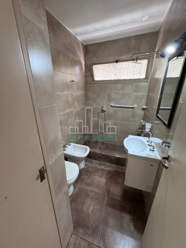 ALQUILER 3 Ambientes con Comedor Diario, Balcon Corrido y Lavadero Independiente en Almagro