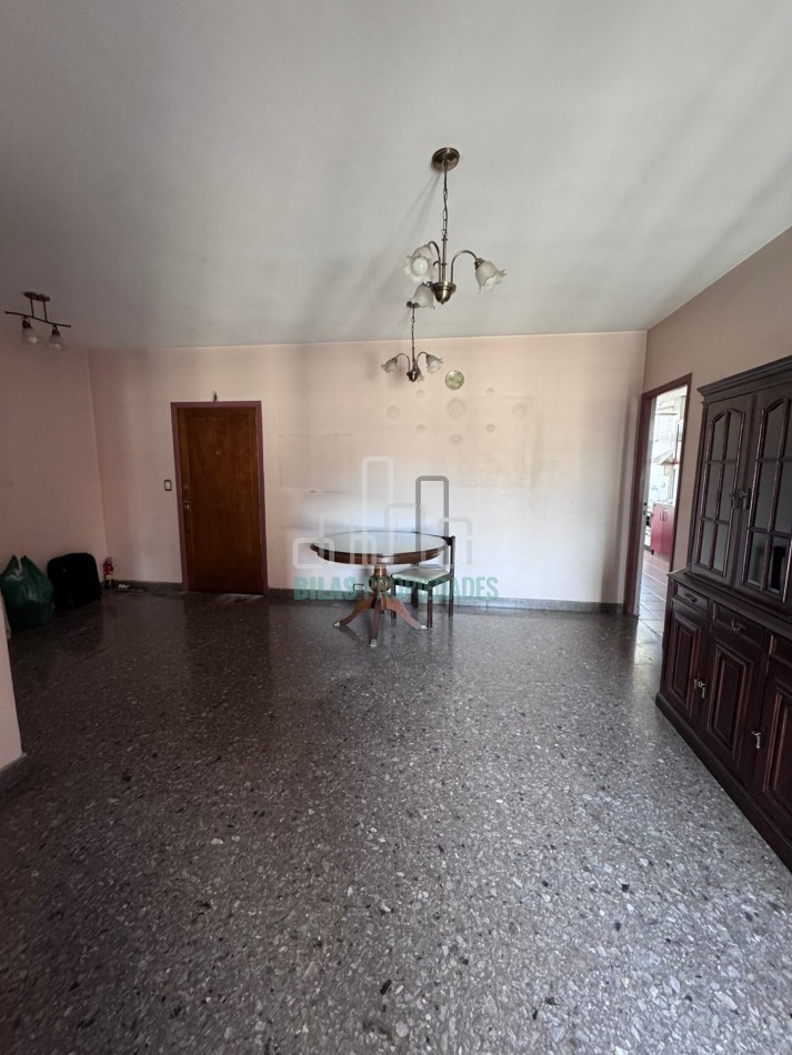 VENTA 3 AMBIENTES CON DEPENDENCIA Y BALCON AL FRENTE CON GRAN POTENCIAL