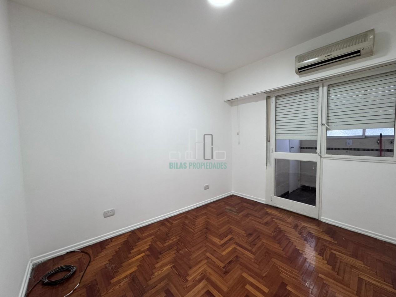 ALQUILER 3 Ambientes con Comedor Diario, Balcon Corrido y Lavadero Independiente en Almagro