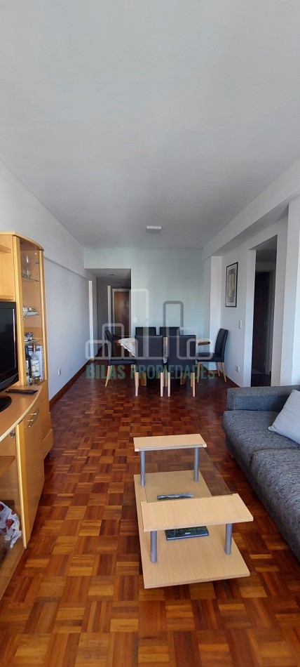 VENTA Departamento 5 ambientes con balcon al frente y cochera en Villa Crespo