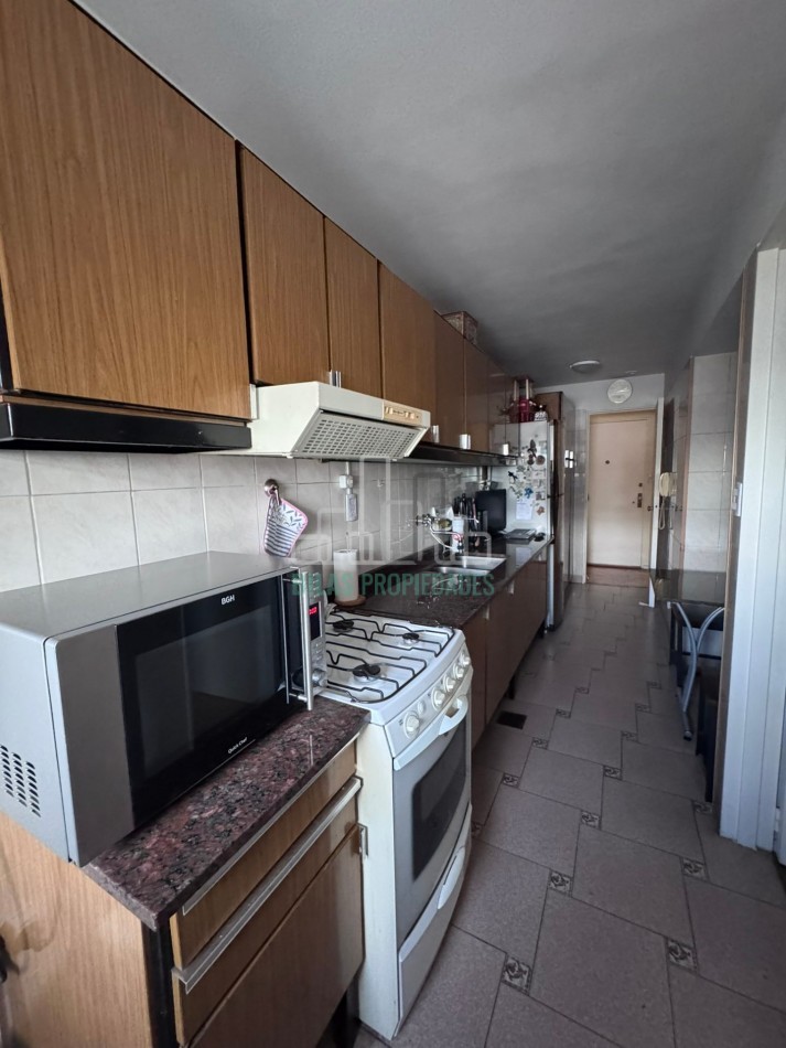 VENTA DEPARTAMENTO 3 AMBIENTES CON DEPENDENCIA- APTO CREDITO- PISO ALTO -BALCON CON VISTA ABIERTA