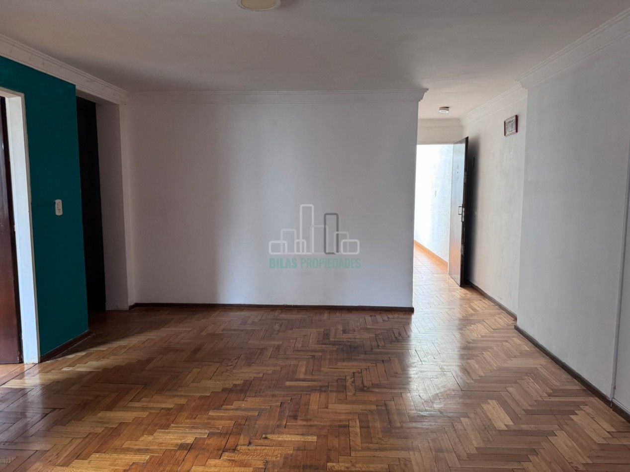 Venta departamento 3 ambientes + espacio adicional en Villa Crespo
