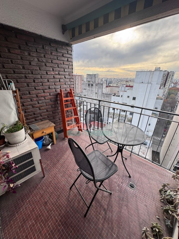 VENTA DEPARTAMENTO 3 AMBIENTES CON DEPENDENCIA- APTO CREDITO- PISO ALTO -BALCON CON VISTA ABIERTA