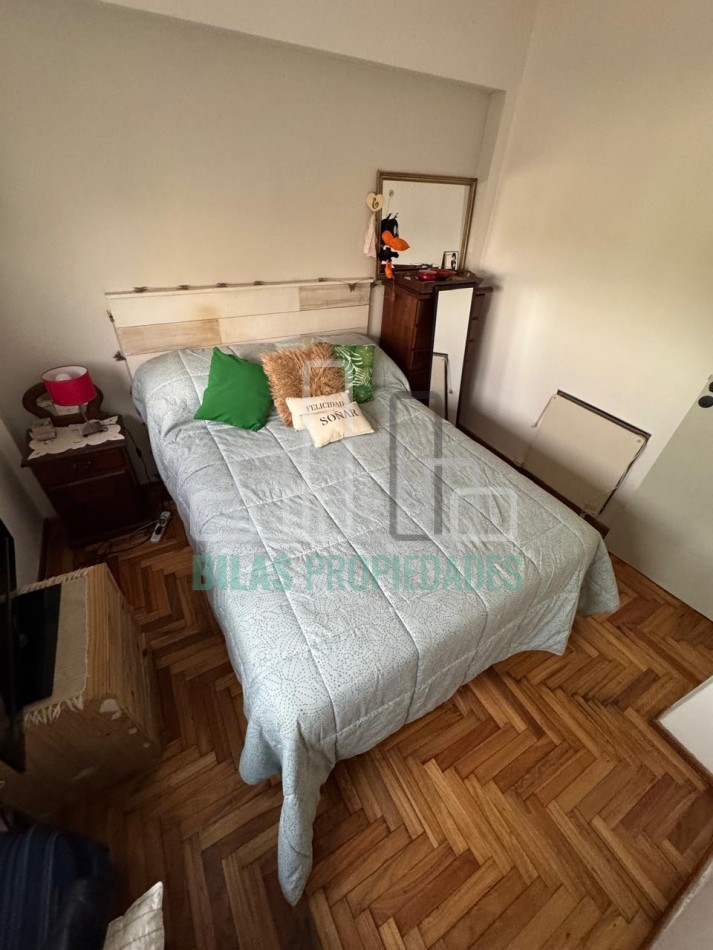 VENTA departamento de 2 ambientes con balcon al frente en Almagro