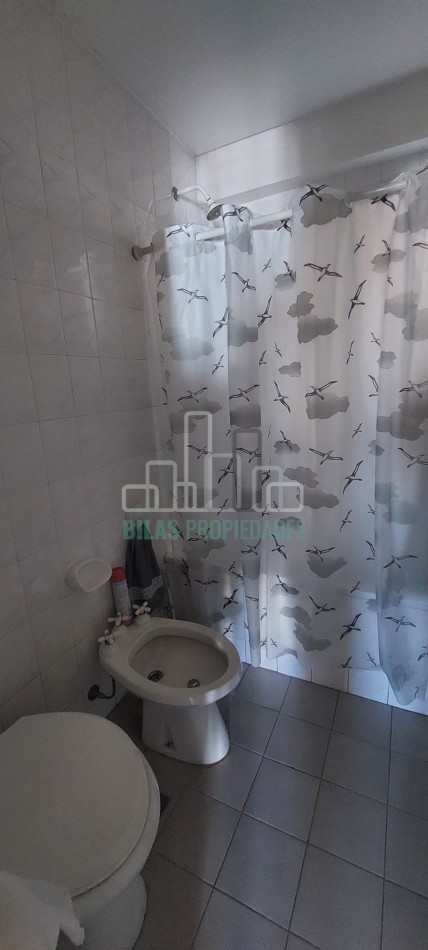 VENTA Departamento 5 ambientes con balcon al frente y cochera en Villa Crespo