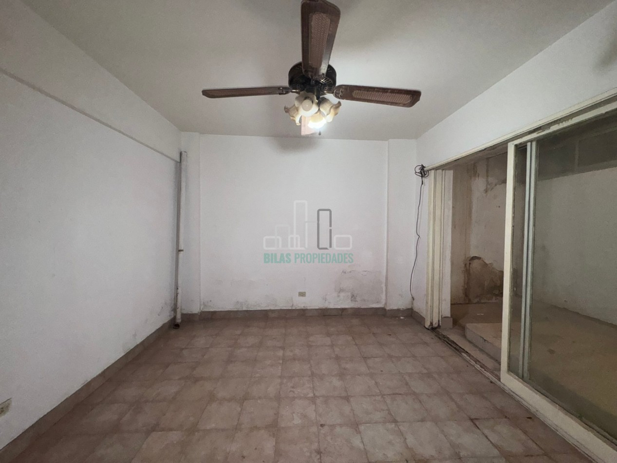 MONOAMBIENTE CON PATIO PROPIO - PARA REFACCIONAR - ALMAGRO