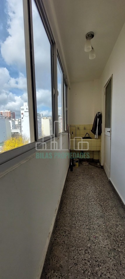 VENTA departamento 3 ambientes con Dependencia y Cochera en Almagro