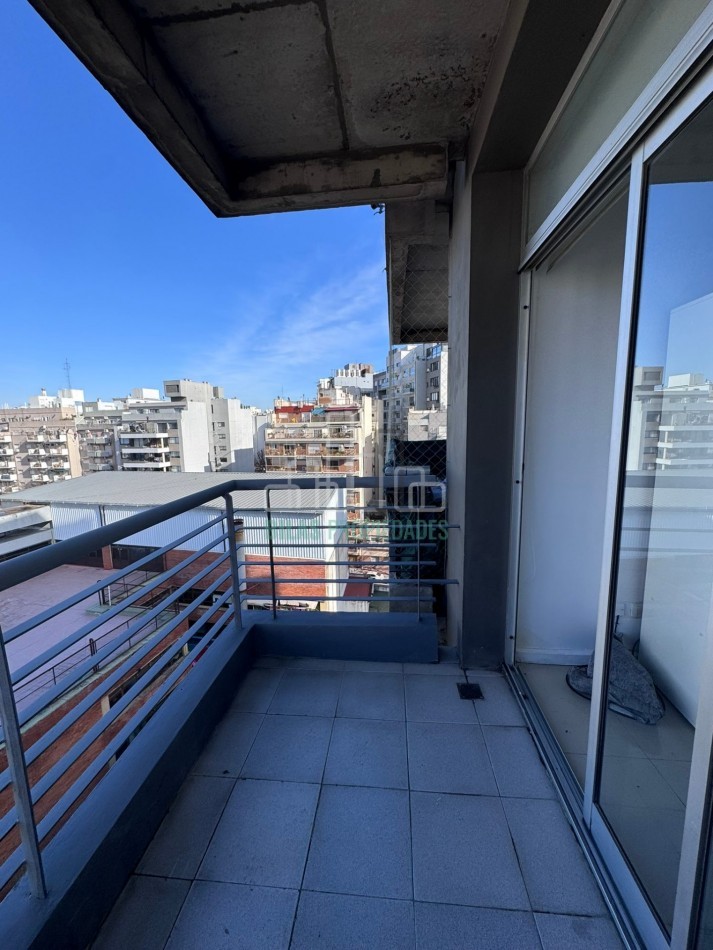 ALQUILER MONOAMBIENTE CON BALCON, VISTA ABIERTA Y AMENITIES- APTO PROFESIONAL