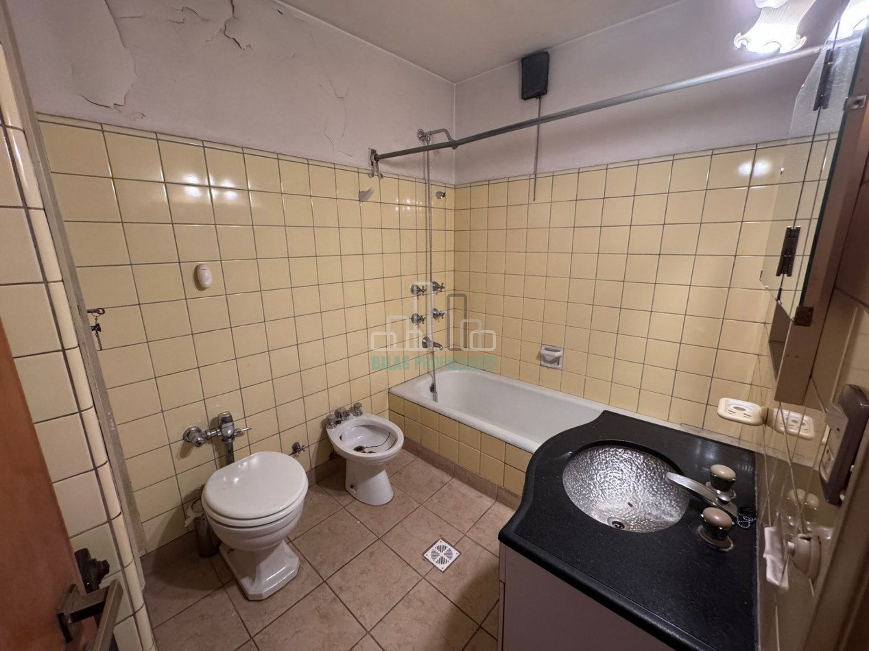 VENTA 3 AMBIENTES CON DEPENDENCIA Y BALCON AL FRENTE CON GRAN POTENCIAL
