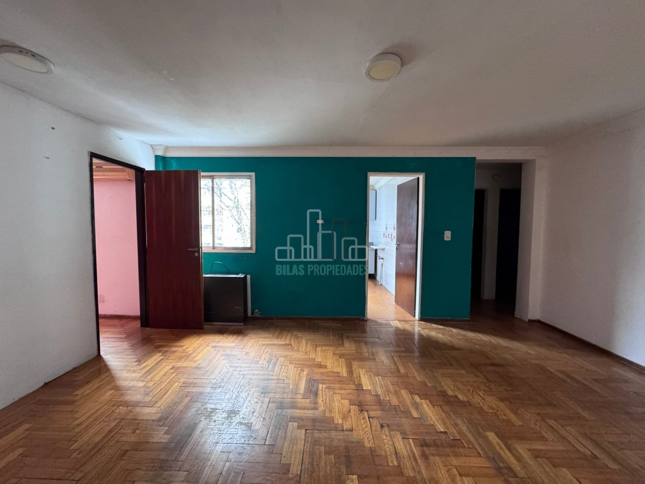 Venta departamento 3 ambientes + espacio adicional en Villa Crespo
