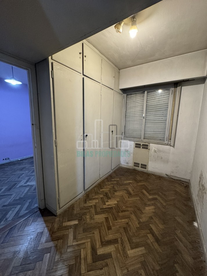 OPORTUNIDAD EN ALMAGRO - VENTA DEPARTAMENTO DE 4 AMBIENTES A REFACCIONAR