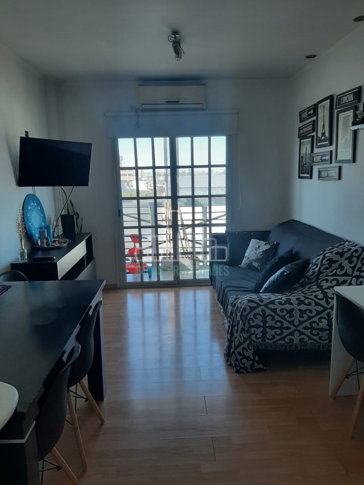 Venta departamento de 3 ambientes en Parque Patricios 