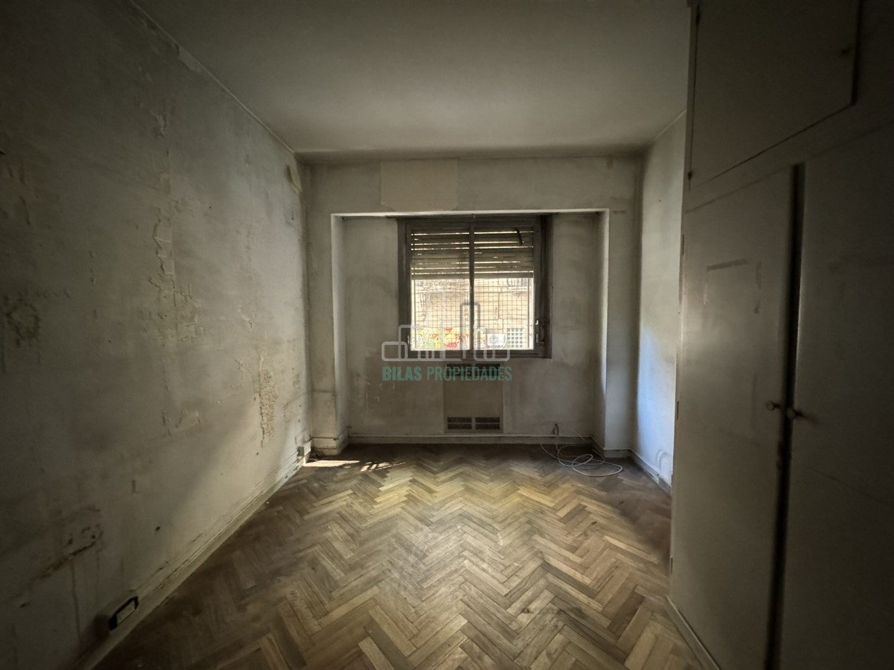 OPORTUNIDAD EN ALMAGRO - VENTA DEPARTAMENTO DE 4 AMBIENTES A REFACCIONAR