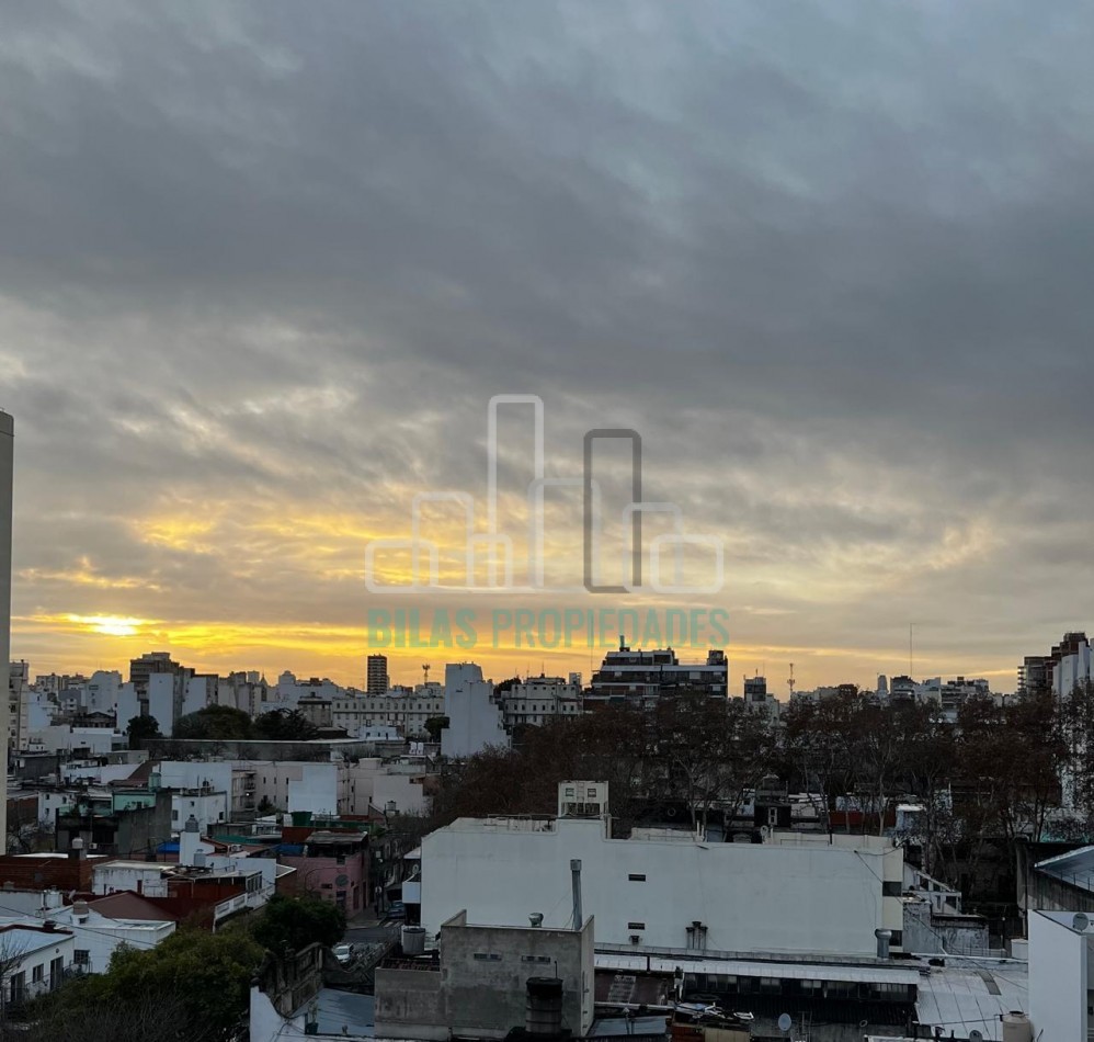 VENTA departamento de 2 ambientes con balcon al frente en Almagro