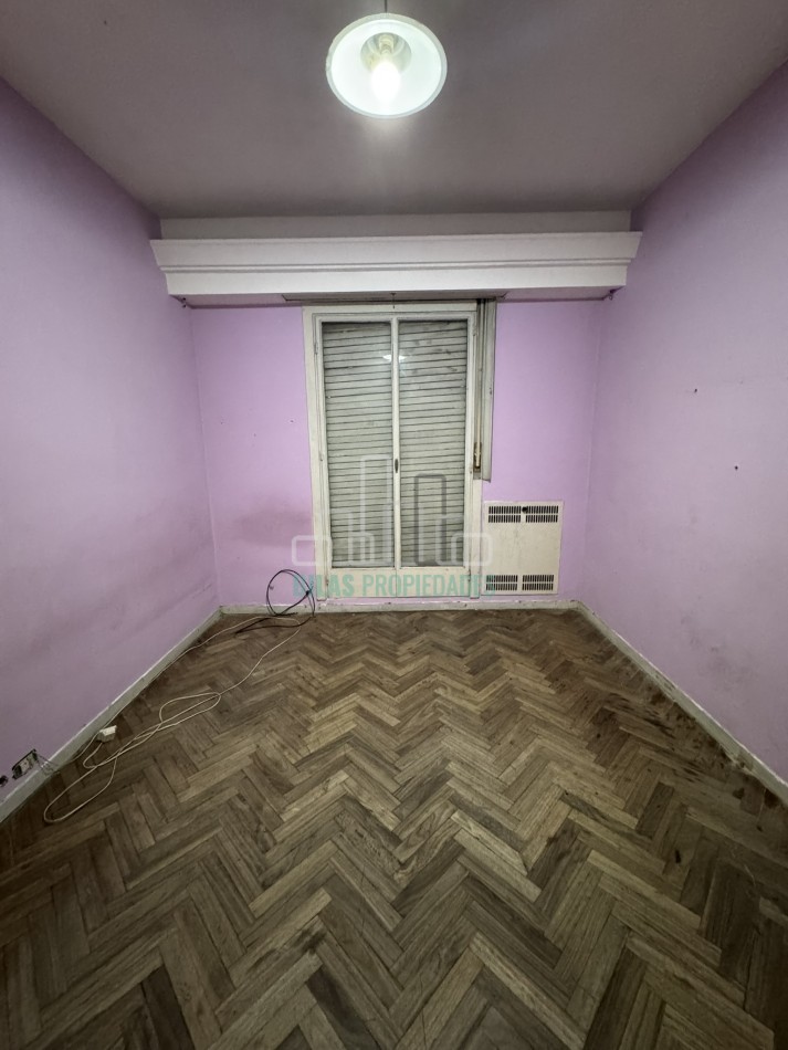 OPORTUNIDAD EN ALMAGRO - VENTA DEPARTAMENTO DE 4 AMBIENTES A REFACCIONAR