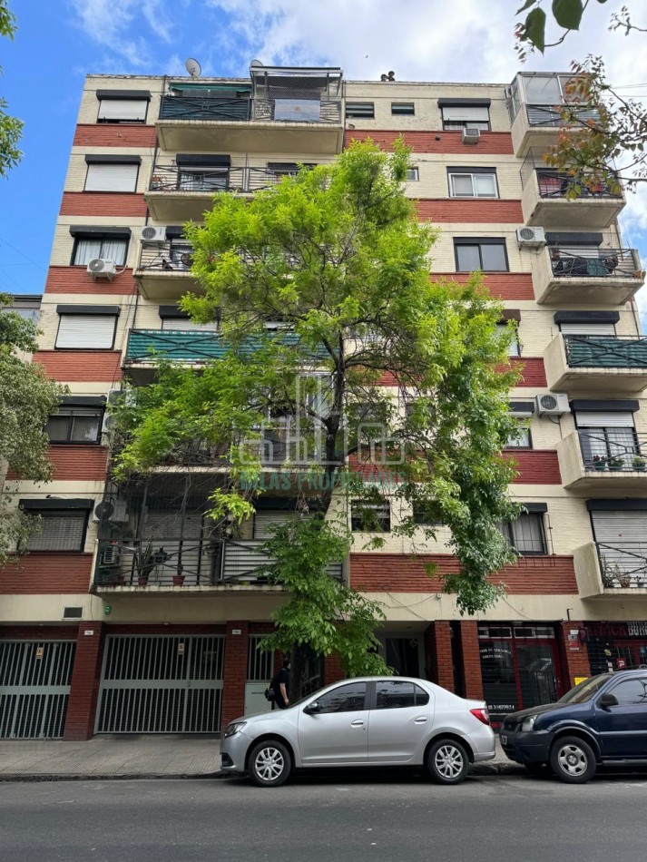 Venta departamento de 3 ambientes en Parque Patricios 