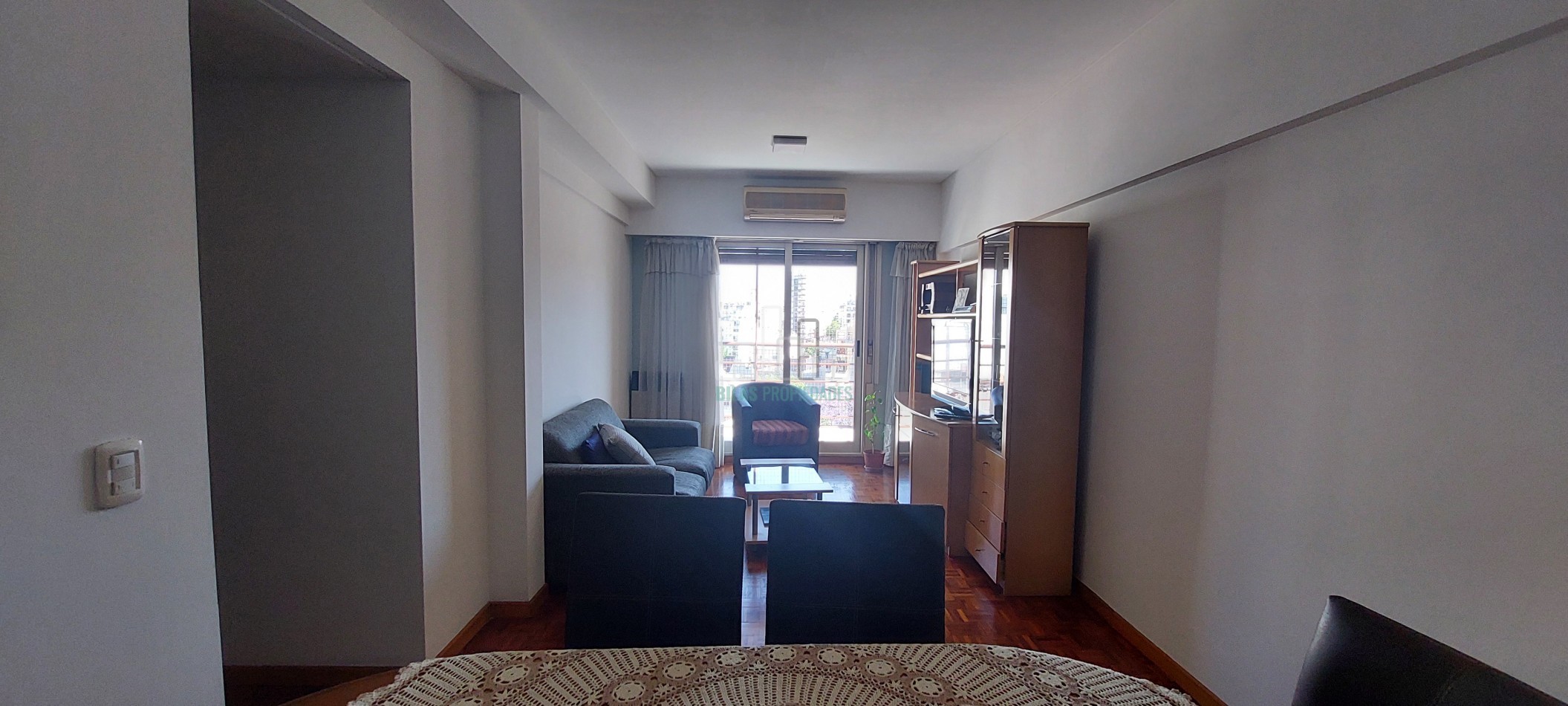 VENTA Departamento 5 ambientes con balcon al frente y cochera en Villa Crespo