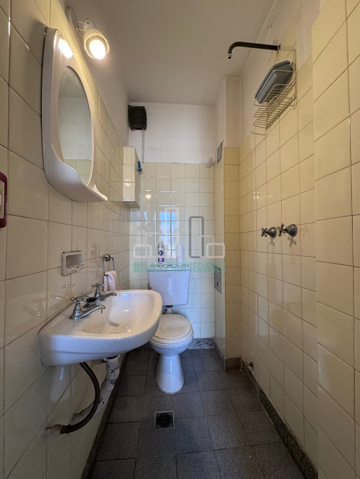 VENTA 3 AMBIENTES CON DEPENDENCIA Y BALCON AL FRENTE CON GRAN POTENCIAL