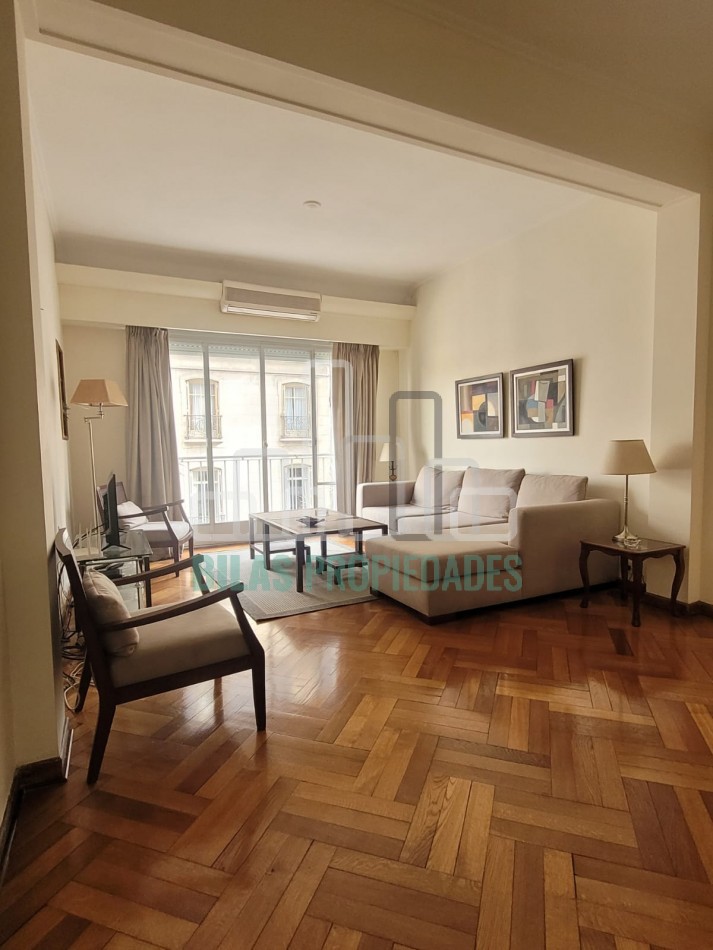 VENTA - DEPARTAMENTO DE 3 AMBIENTES CON BALCON AL FRENTE - PISO EXCLUSIVO - RECOLETA