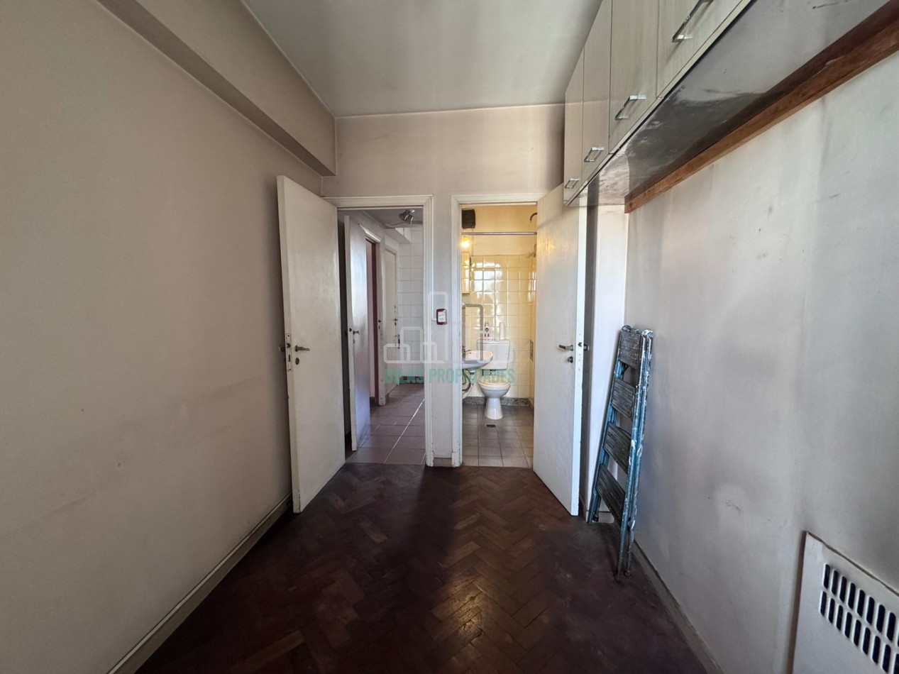 VENTA 3 AMBIENTES CON DEPENDENCIA Y BALCON AL FRENTE CON GRAN POTENCIAL