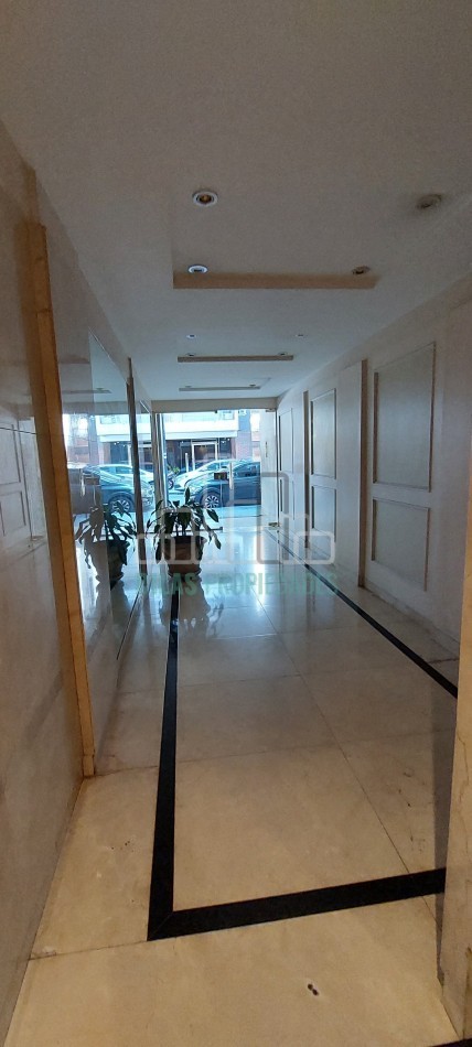 VENTA DEPARTAMENTO 3 AMBIENTES CON DEPENDENCIA Y COCHERA EN BELGRANO