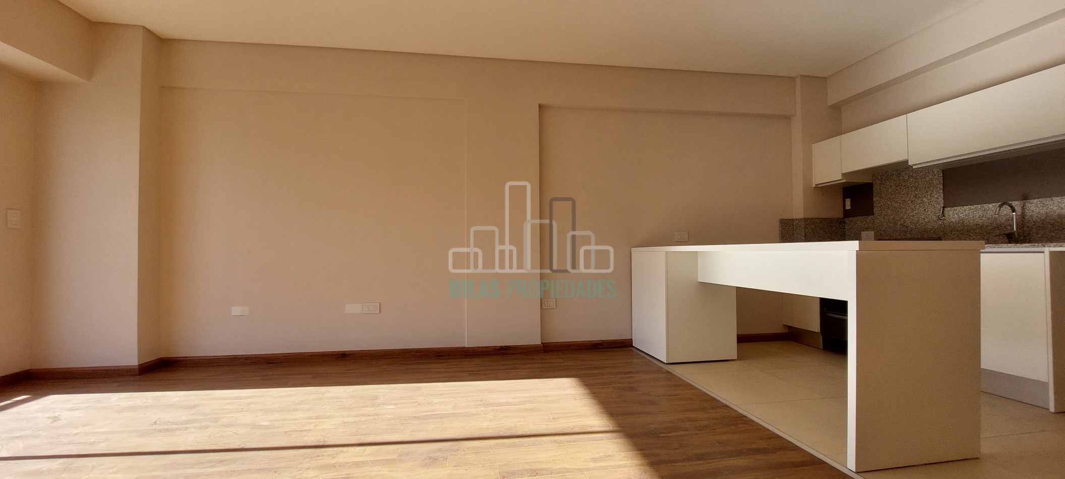 ALQUILER departamento 2 ambientes  con cochera en Caballito Sur