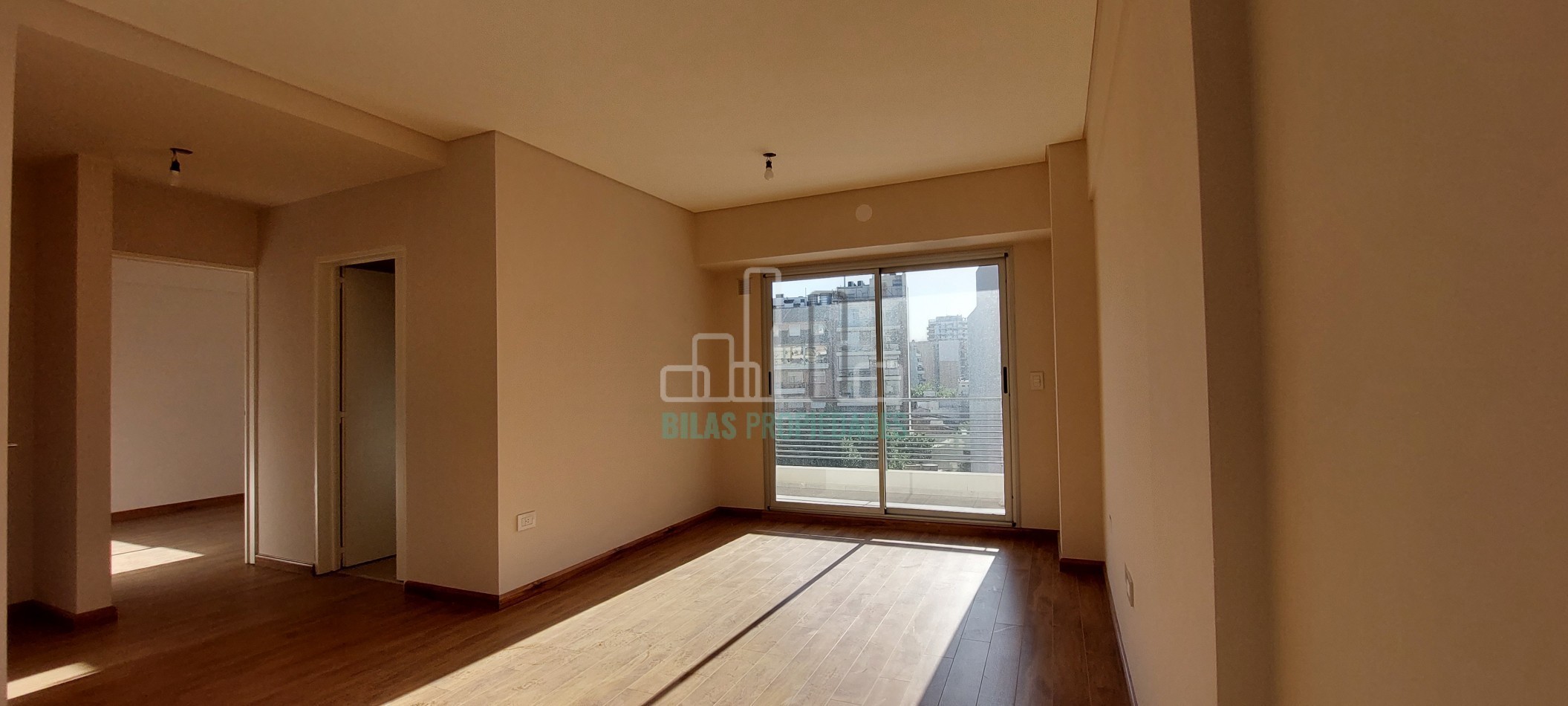 ALQUILER departamento 2 ambientes  con cochera en Caballito Sur