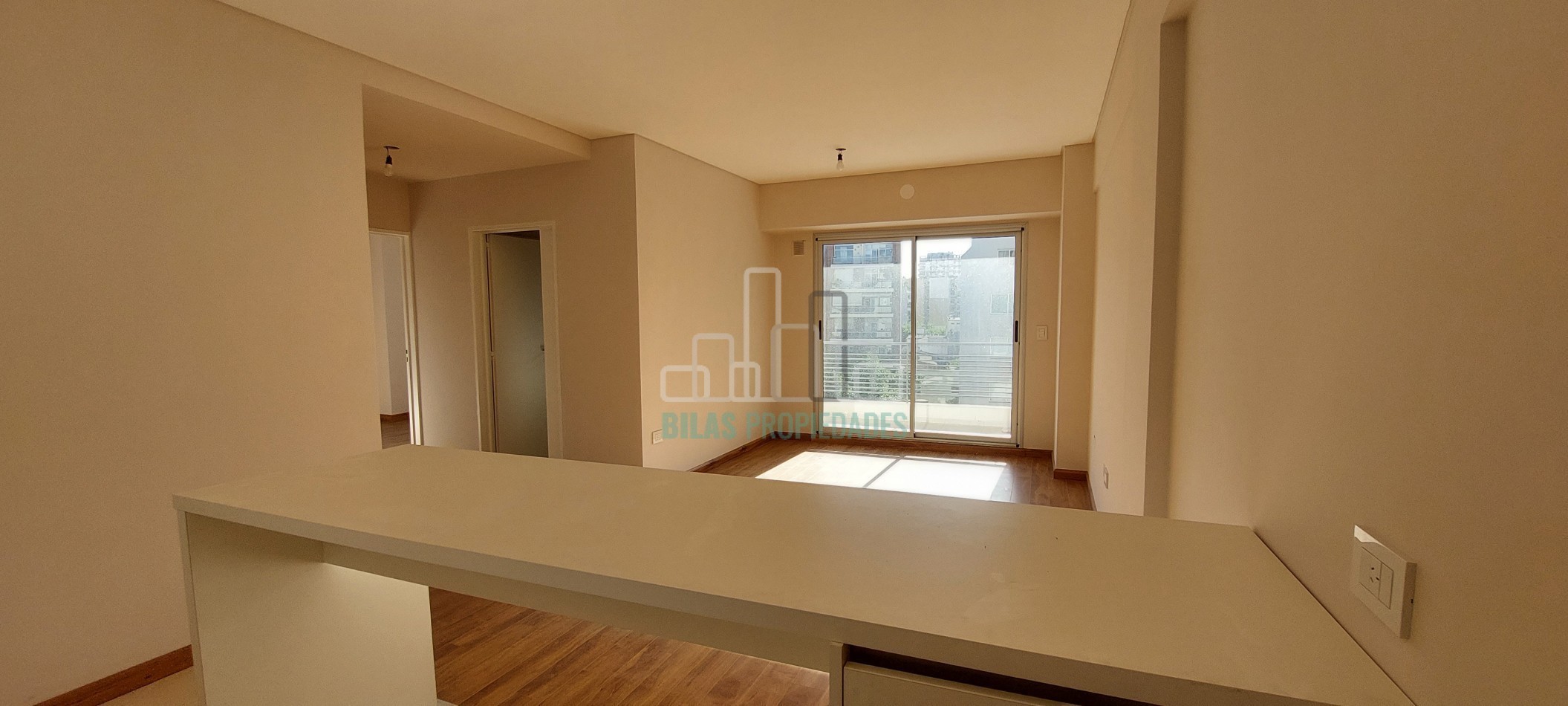 ALQUILER departamento 2 ambientes  con cochera en Caballito Sur