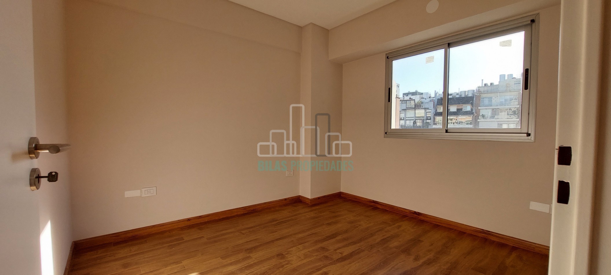 ALQUILER departamento 2 ambientes  con cochera en Caballito Sur