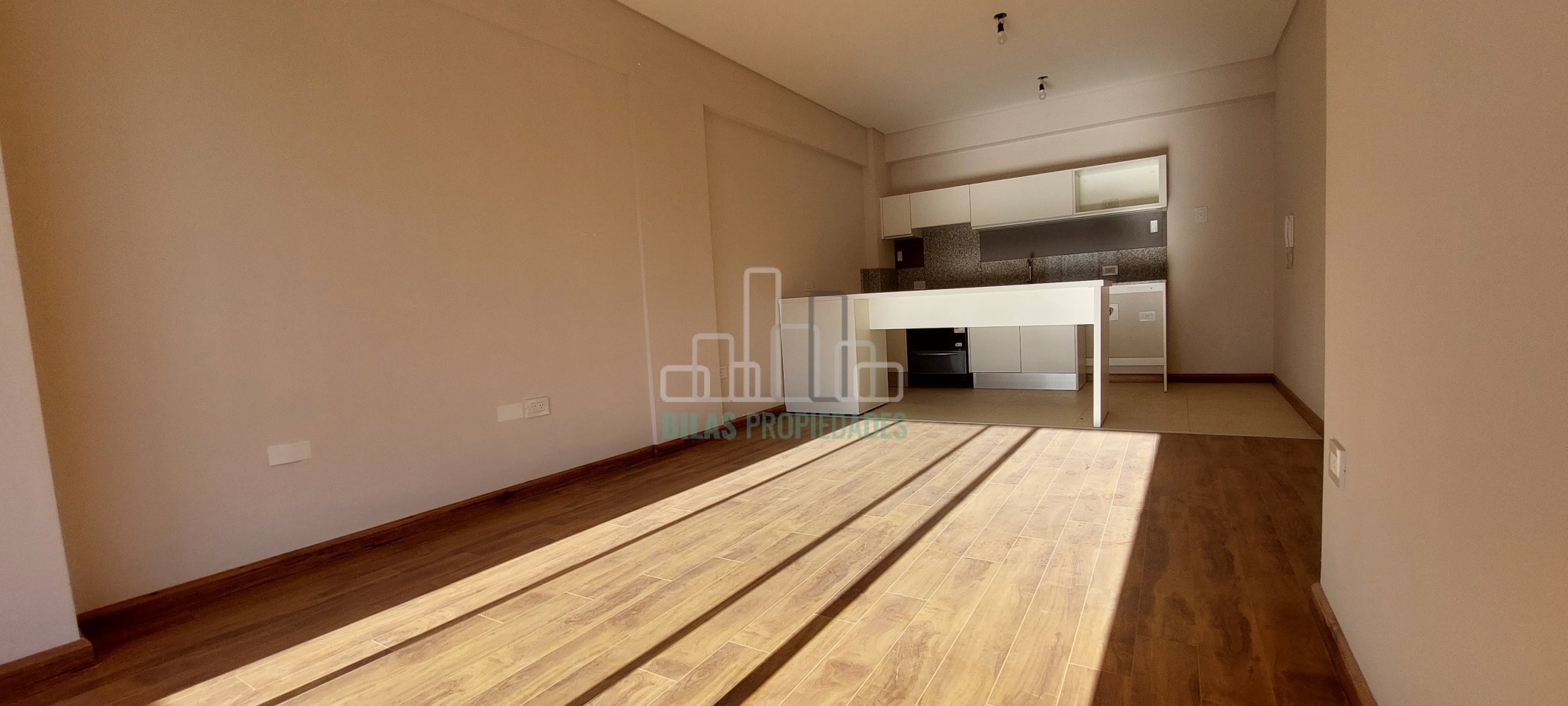 ALQUILER departamento 2 ambientes  con cochera en Caballito Sur