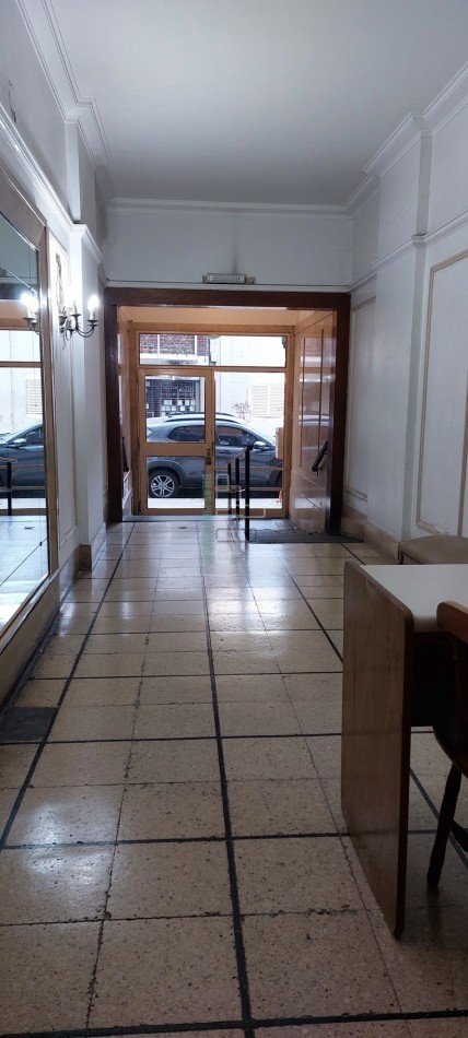 Venta departamento 3 ambientes con dependencia en Almagro