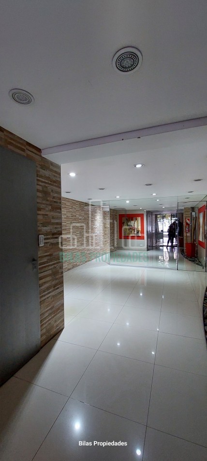 Venta departamento 3 ambientes + espacio adicional en Villa Crespo.