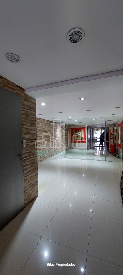 Venta departamento 3 ambientes + espacio adicional en Villa Crespo