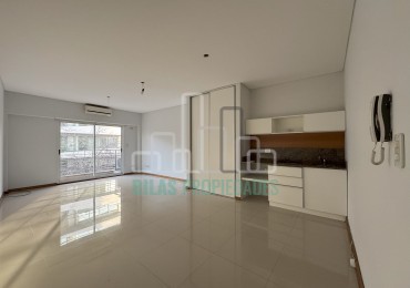 ALQUILER SIN MUEBLES Monoambiente con balcon al frente en Caballito 
